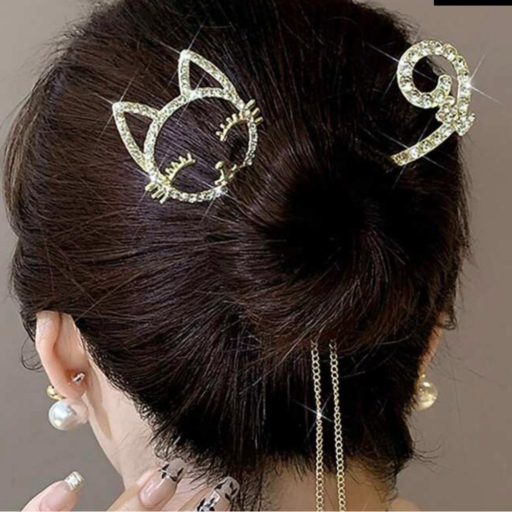 NIP kitty hair clip